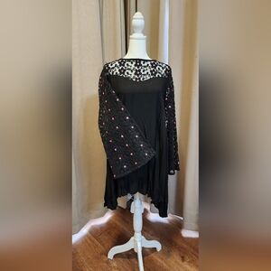 Elegant Black and Pink Backless Dress